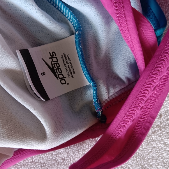 Speedo swimsuit size 8 - Picture 3 of 4